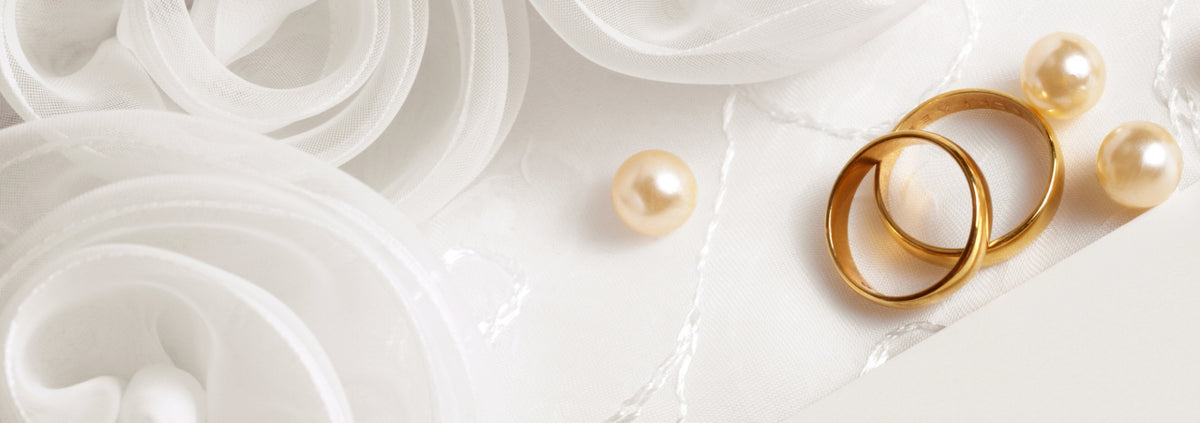 <strong>Custom Engraved Jewelry</strong>